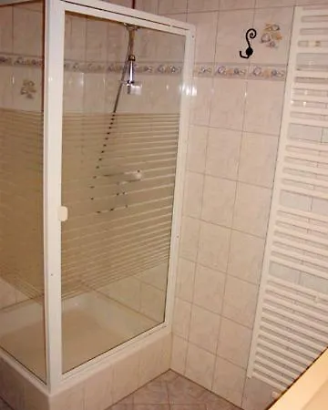 Apartament Schwalbenhus Am Saaler Bodden Neuendorf (Saal)